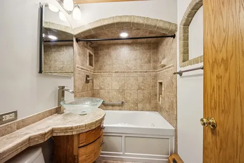 527 West Eastman Street Arlington Heights IL 60005