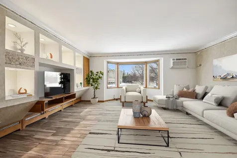 527 West Eastman Street Arlington Heights IL 60005