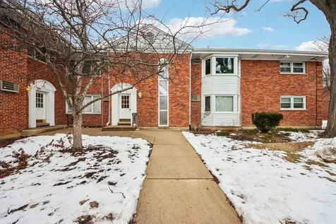 527 West Eastman Street Arlington Heights IL 60005