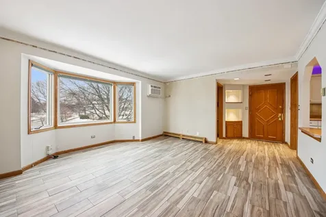 527 West Eastman Street Arlington Heights IL 60005