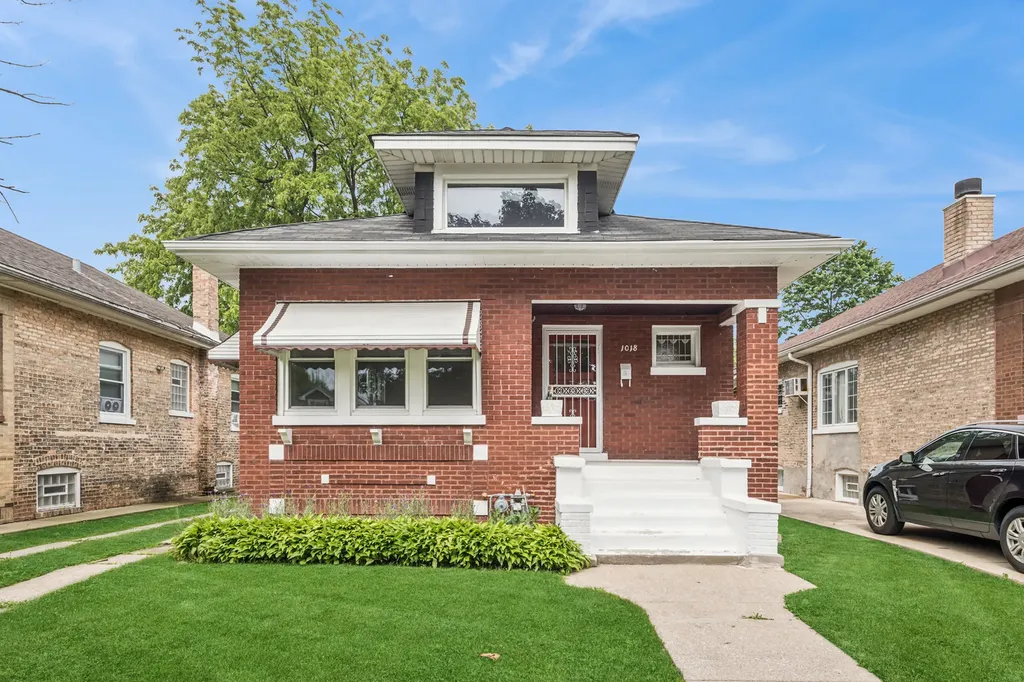 1018 South 10th Avenue Maywood IL 60153