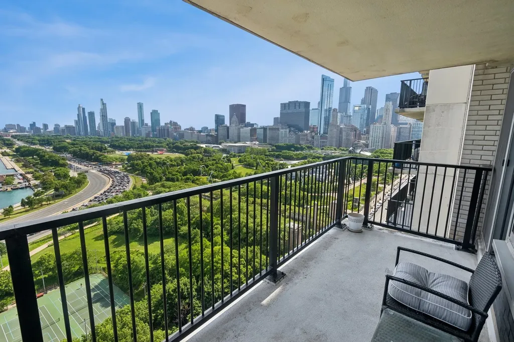 400 East Randolph Street Chicago IL 60601