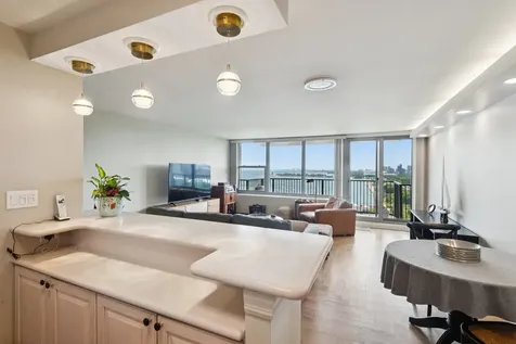 400 East Randolph Street Chicago IL 60601