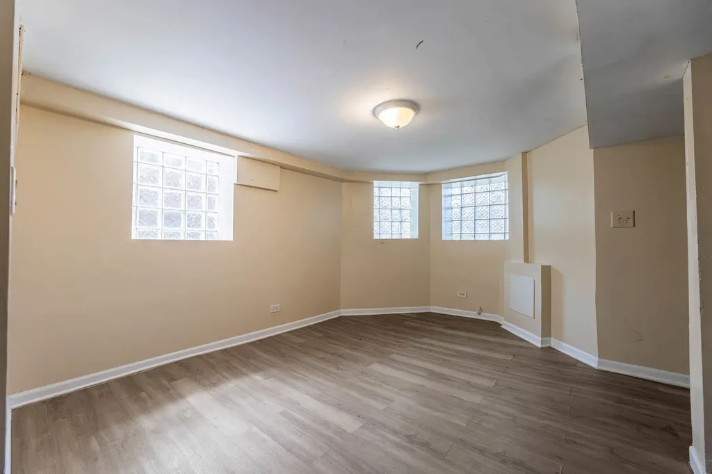 5721 South Hermitage Avenue Chicago IL 60636