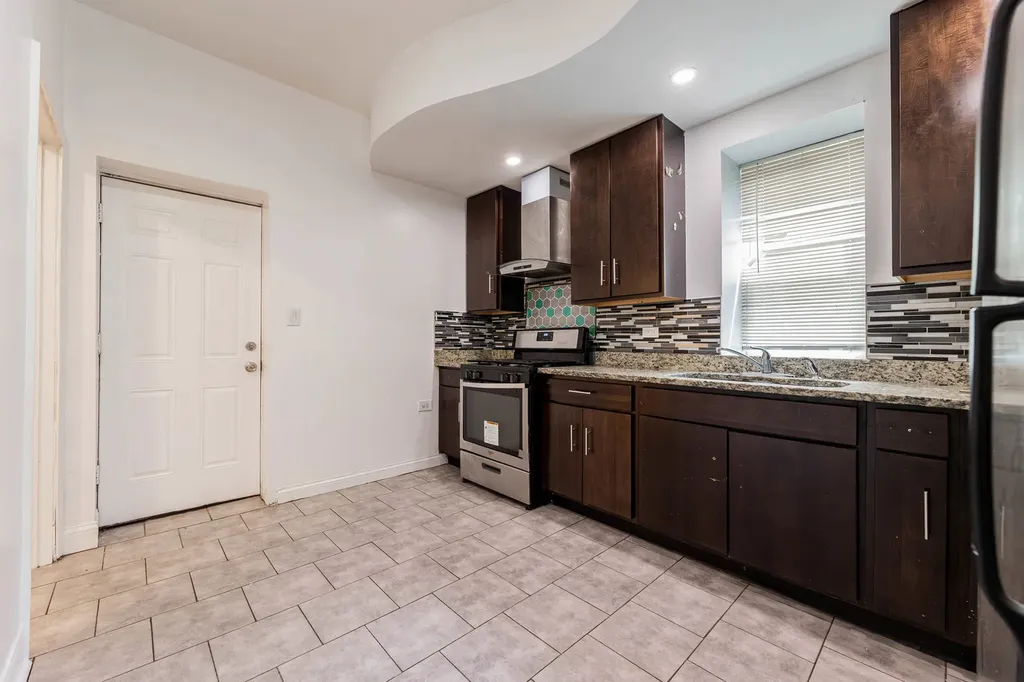 5721 South Hermitage Avenue Chicago IL 60636