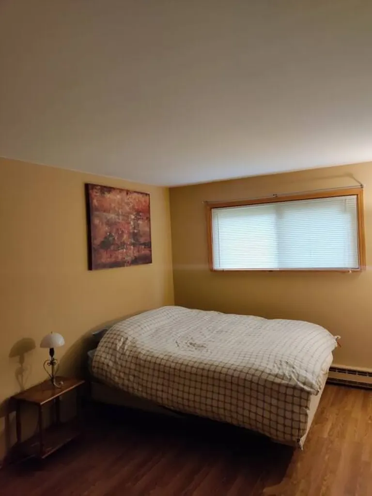5113 North East River Road Chicago IL 60656