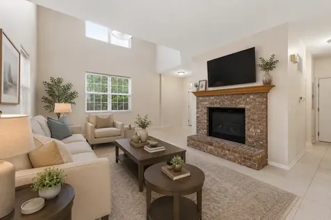 641 Bridle Court Lakemoor IL 60051