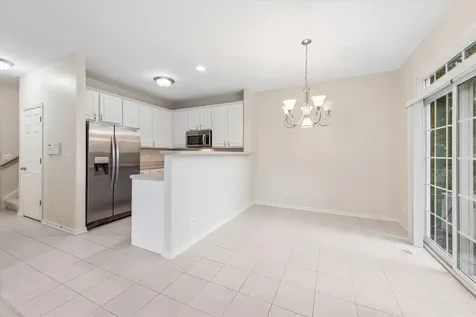 641 Bridle Court Lakemoor IL 60051
