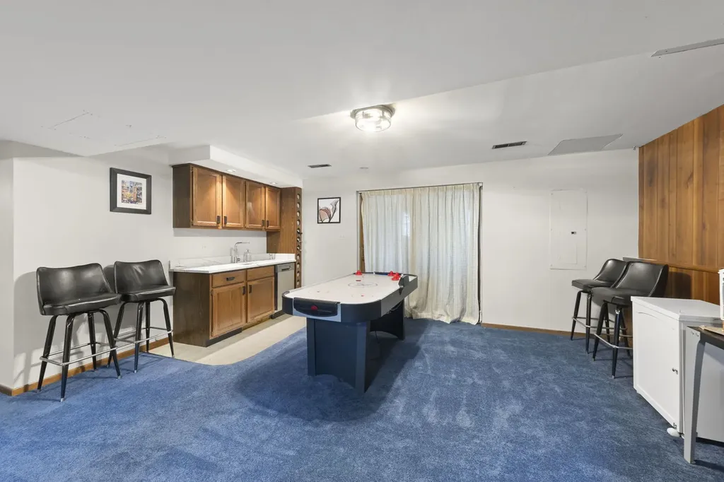 403 West Harding Road Lombard IL 60148