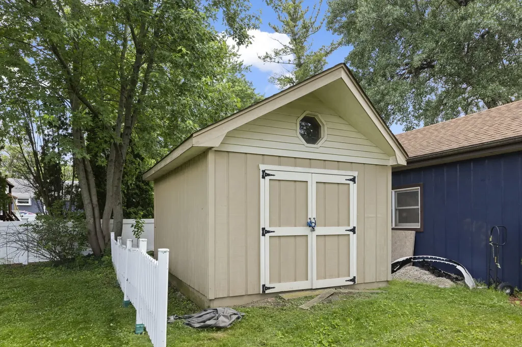 403 West Harding Road Lombard IL 60148
