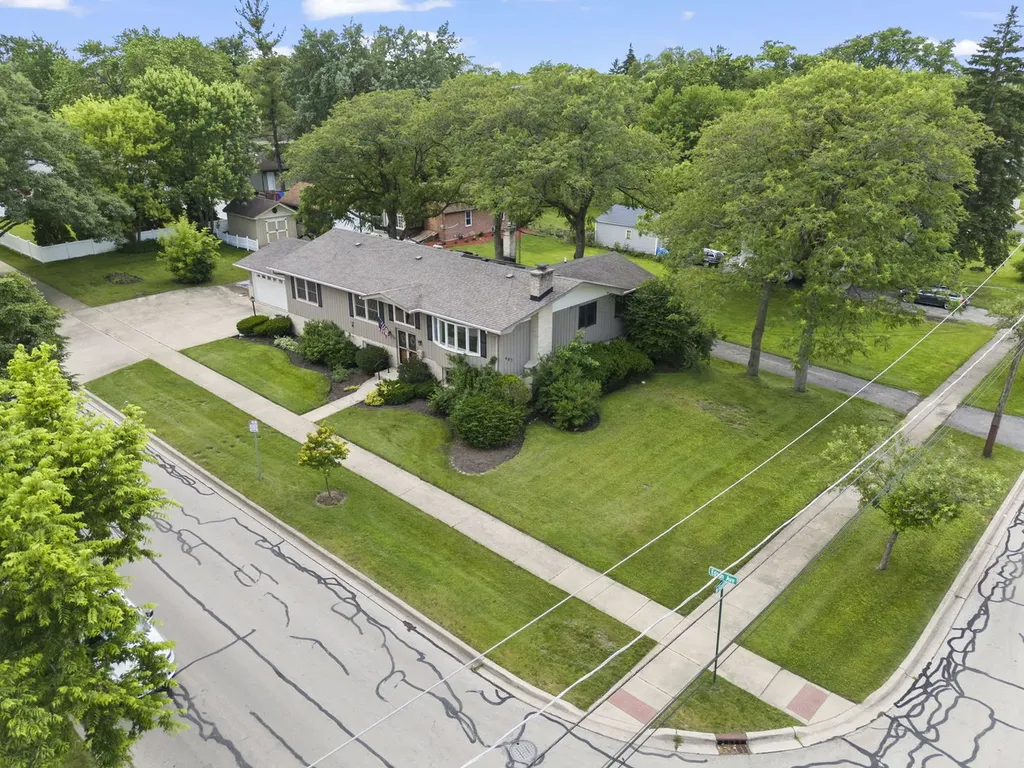 403 West Harding Road Lombard IL 60148