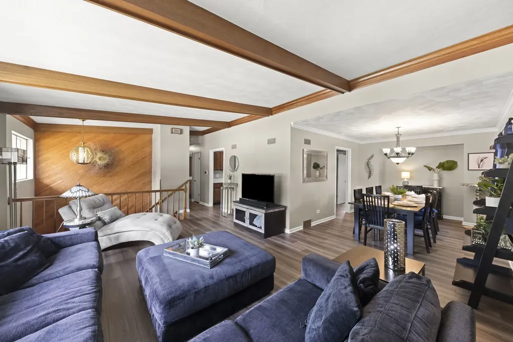 403 West Harding Road Lombard IL 60148