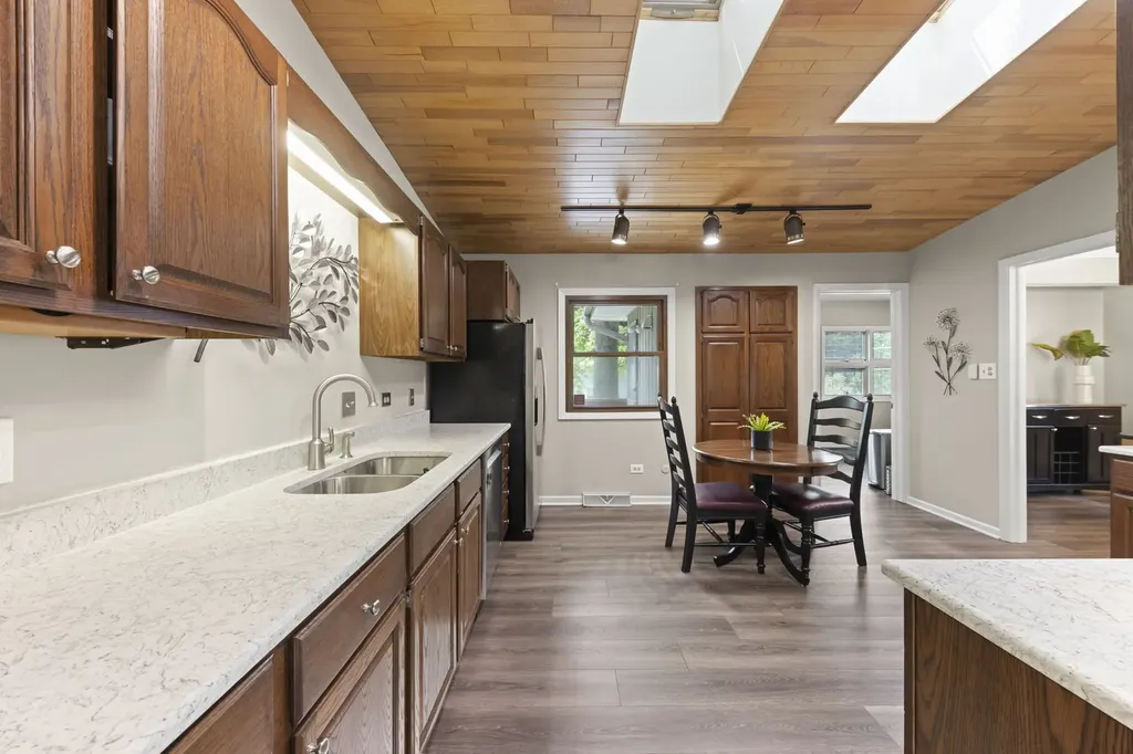 403 West Harding Road Lombard IL 60148