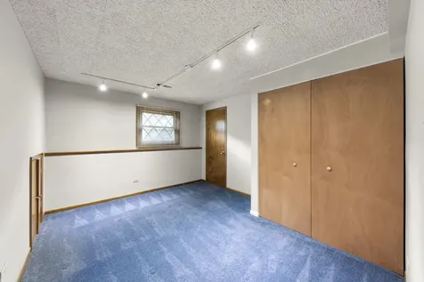 403 West Harding Road Lombard IL 60148