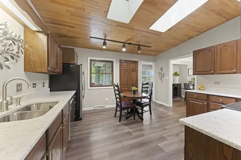 403 West Harding Road Lombard IL 60148