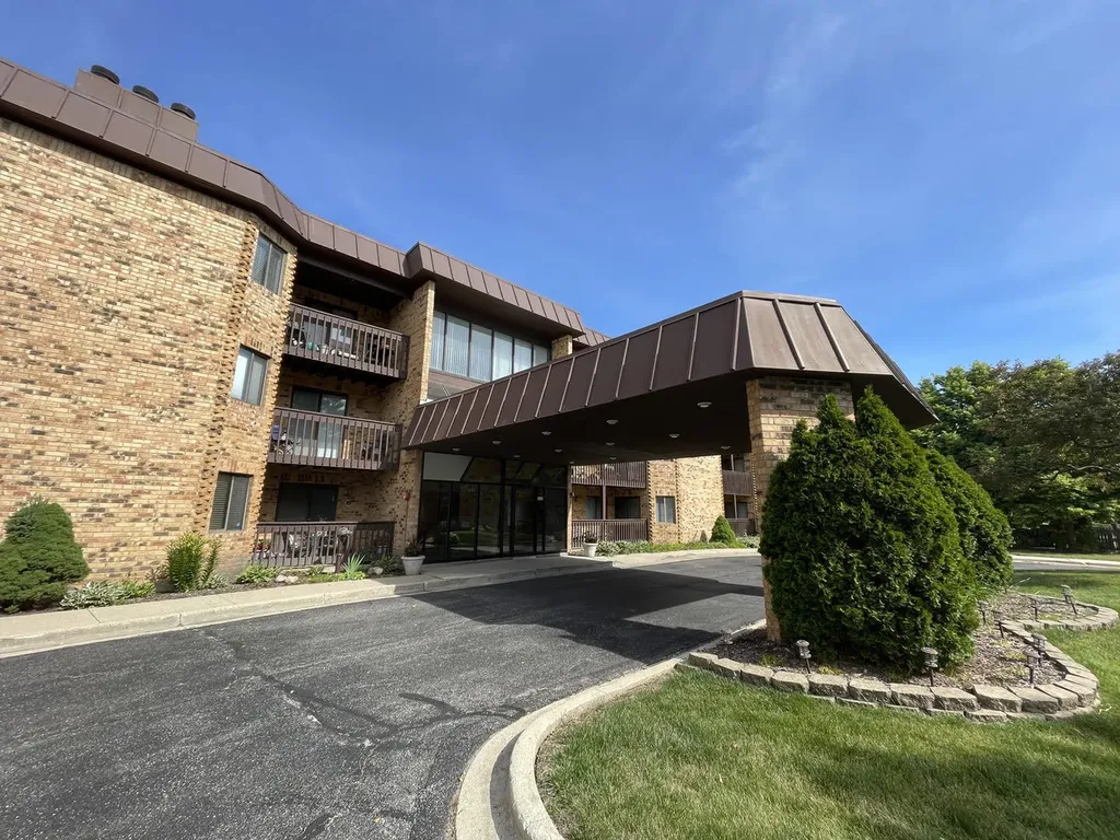 2880 Torrey Pine Lane Lisle IL 60532