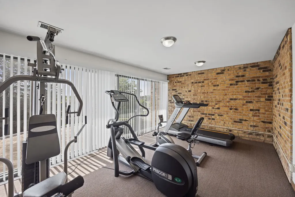 2880 Torrey Pine Lane Lisle IL 60532