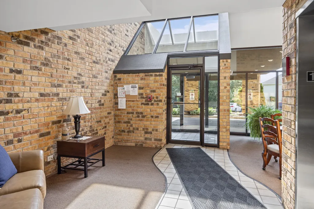 2880 Torrey Pine Lane Lisle IL 60532