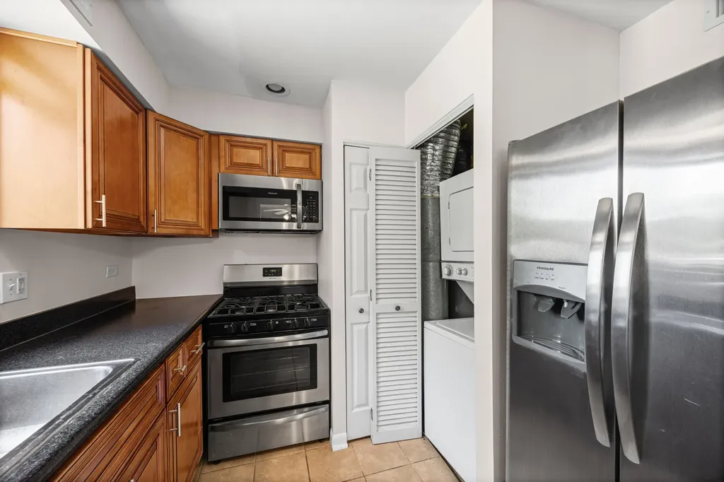 2880 Torrey Pine Lane Lisle IL 60532