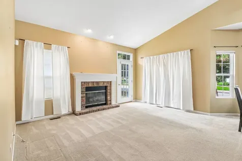 2722 Kendall Crossing Johnsburg IL 60051