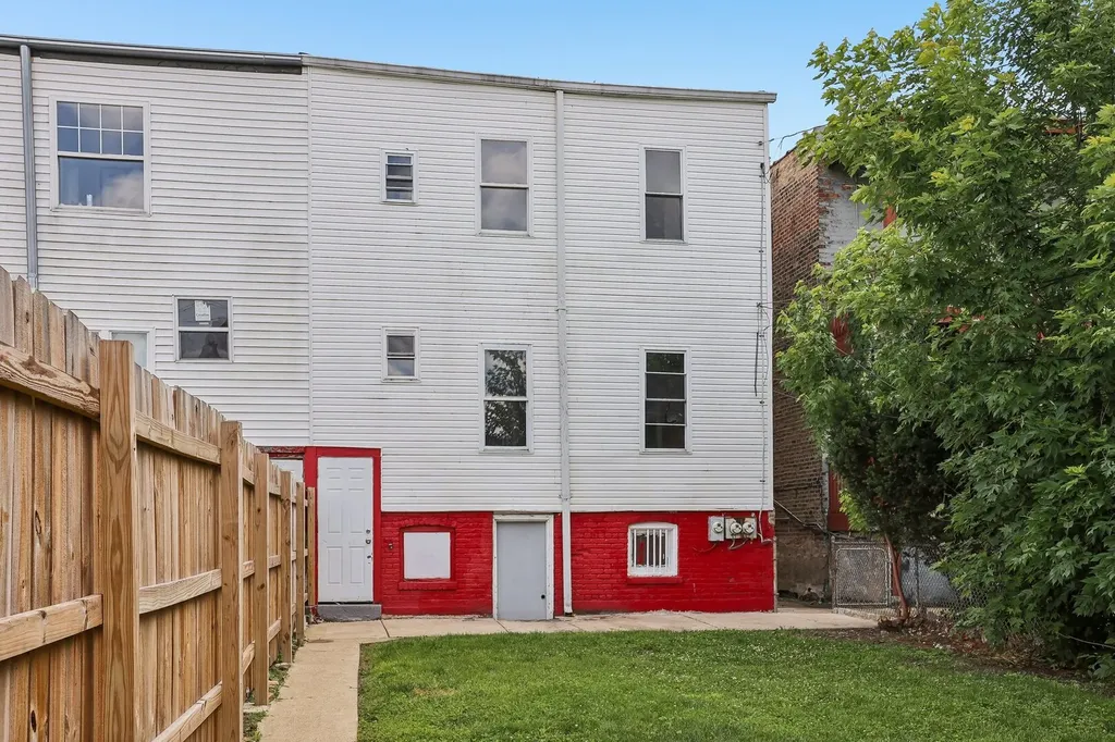 4938 West Fulton Street Chicago IL 60644