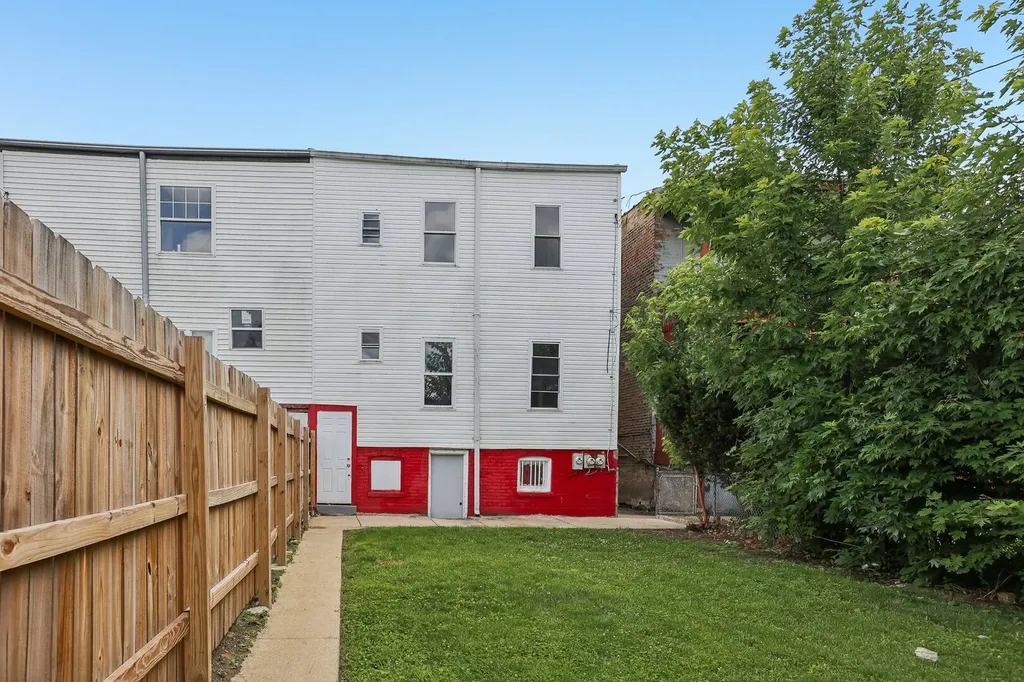 4938 West Fulton Street Chicago IL 60644