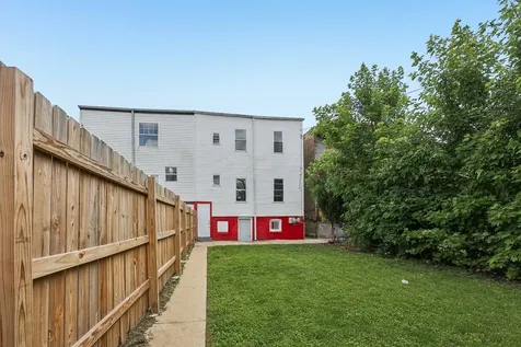 4938 West Fulton Street Chicago IL 60644