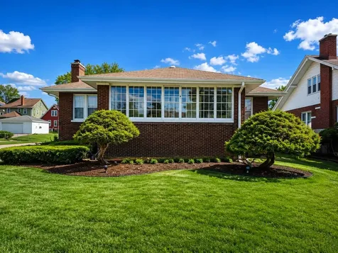 270 West 16th Street Chicago Heights IL 60411