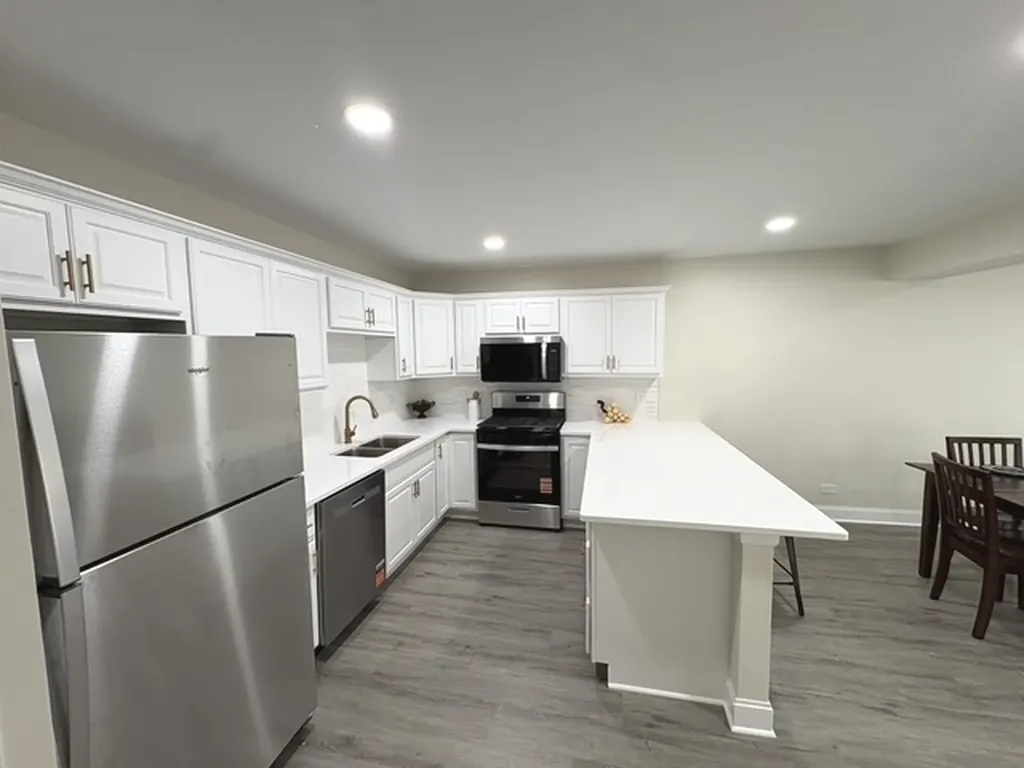 1953 Bayview Lane Aurora IL 60506