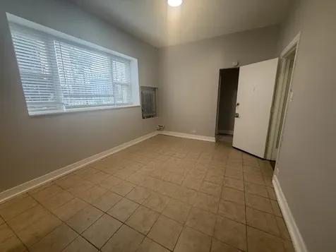 6912 North Ashland Boulevard Chicago IL 60626