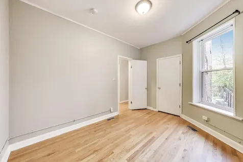 4746 North Malden Street Chicago IL 60640