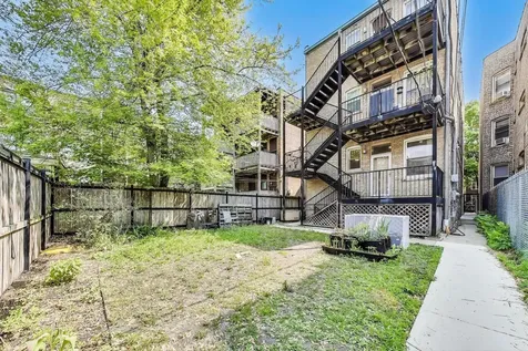 4746 North Malden Street Chicago IL 60640