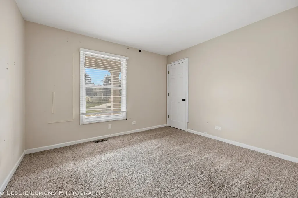 859 Evergreen Avenue Glen Ellyn IL 60137