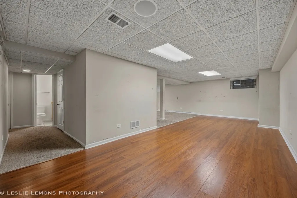 859 Evergreen Avenue Glen Ellyn IL 60137