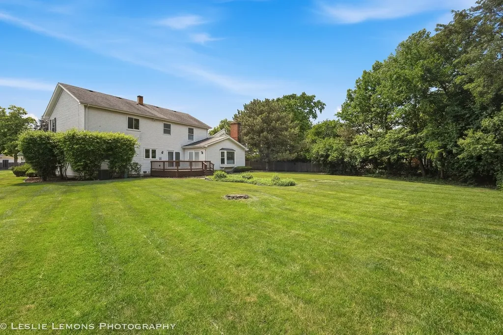 859 Evergreen Avenue Glen Ellyn IL 60137