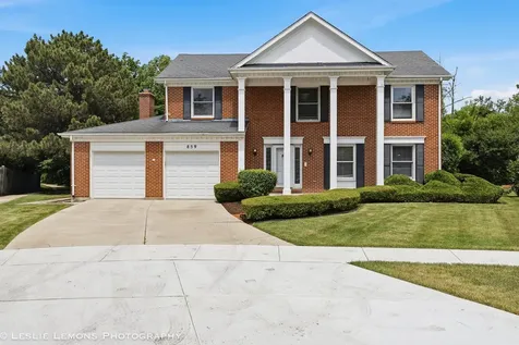 859 Evergreen Avenue Glen Ellyn IL 60137