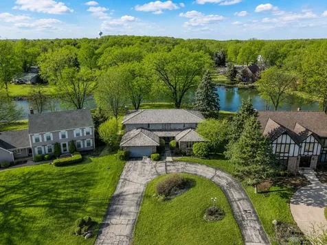 9 Buckingham Drive Sugar Grove IL 60554