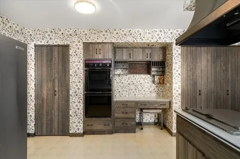 9 Buckingham Drive Sugar Grove IL 60554