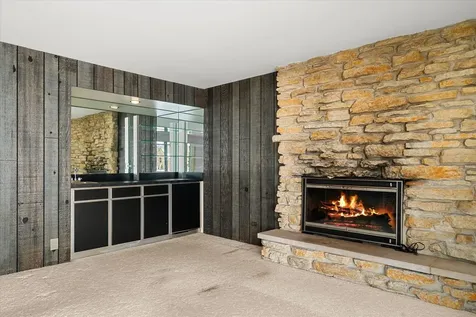 9 Buckingham Drive Sugar Grove IL 60554