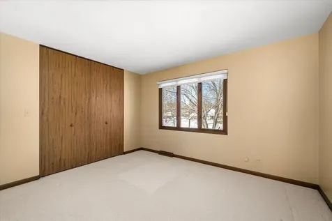 9 Buckingham Drive Sugar Grove IL 60554