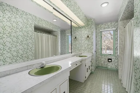 9 Buckingham Drive Sugar Grove IL 60554
