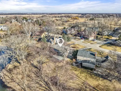 9 Buckingham Drive Sugar Grove IL 60554