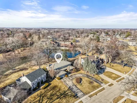 9 Buckingham Drive Sugar Grove IL 60554