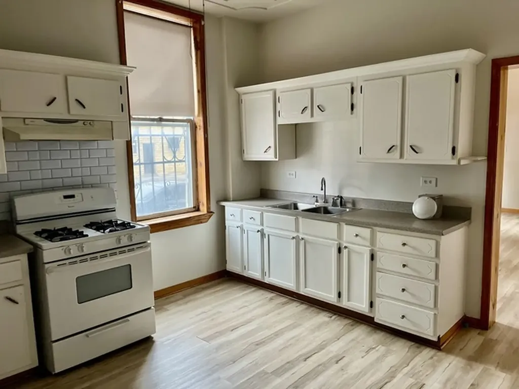 2259 South Western Avenue Chicago IL 60608