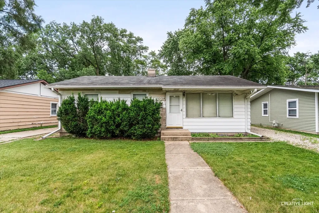 825 Foran Lane Aurora IL 60506