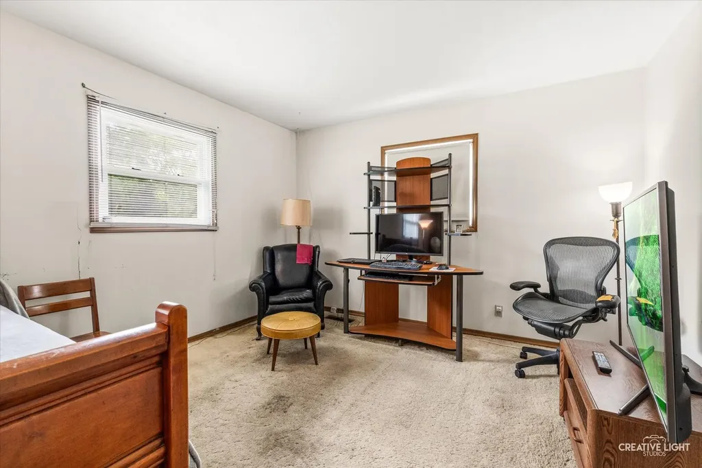 825 Foran Lane Aurora IL 60506