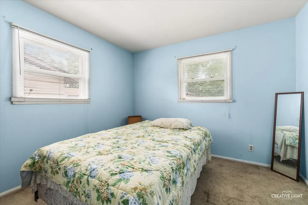 825 Foran Lane Aurora IL 60506