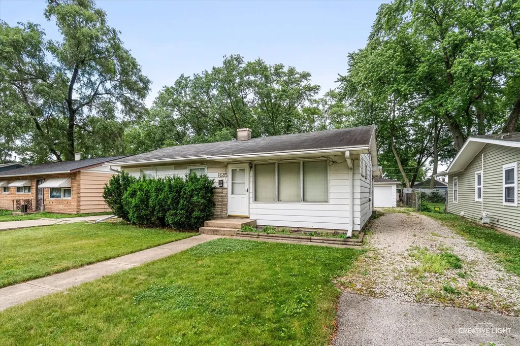 825 Foran Lane Aurora IL 60506