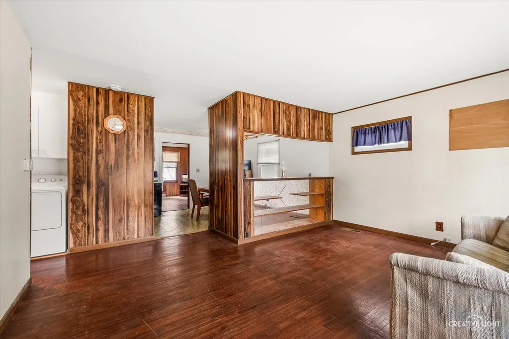 825 Foran Lane Aurora IL 60506