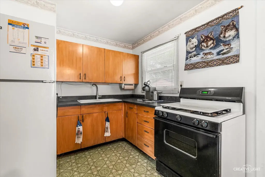 825 Foran Lane Aurora IL 60506